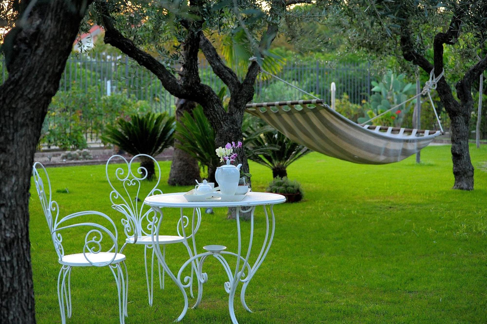 Отель Il Giardino Del Te Барлетта Экстерьер фото